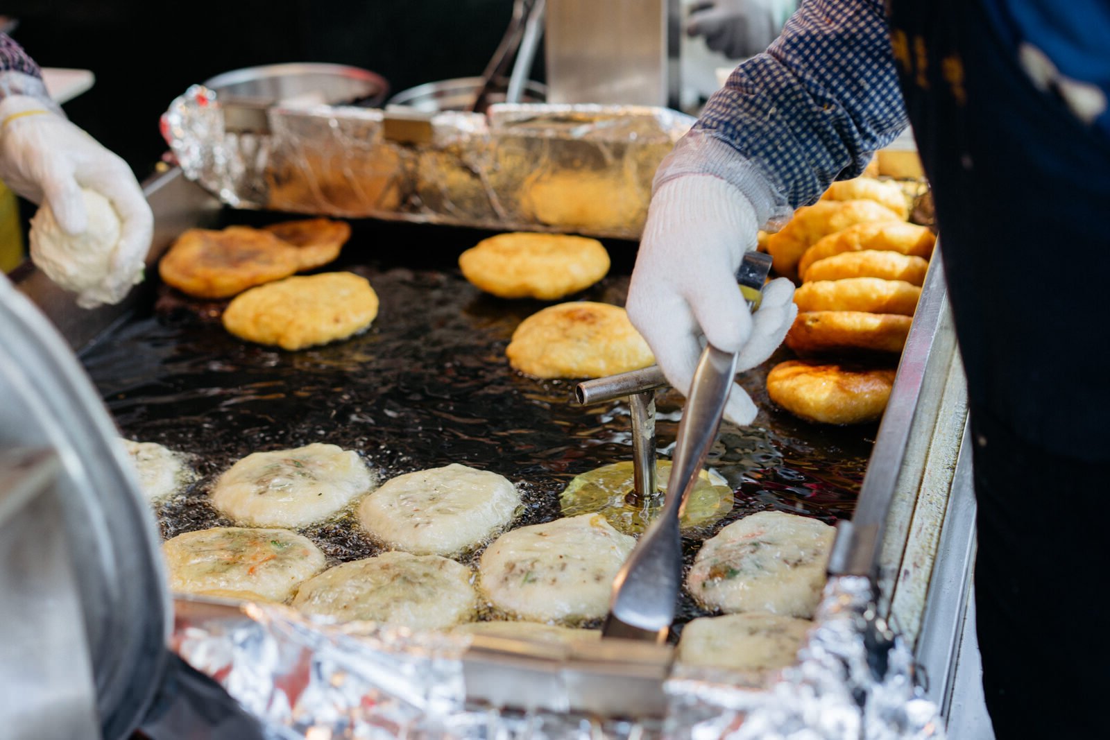 Try a whole range of classic Korean street food at Namdaemun Market