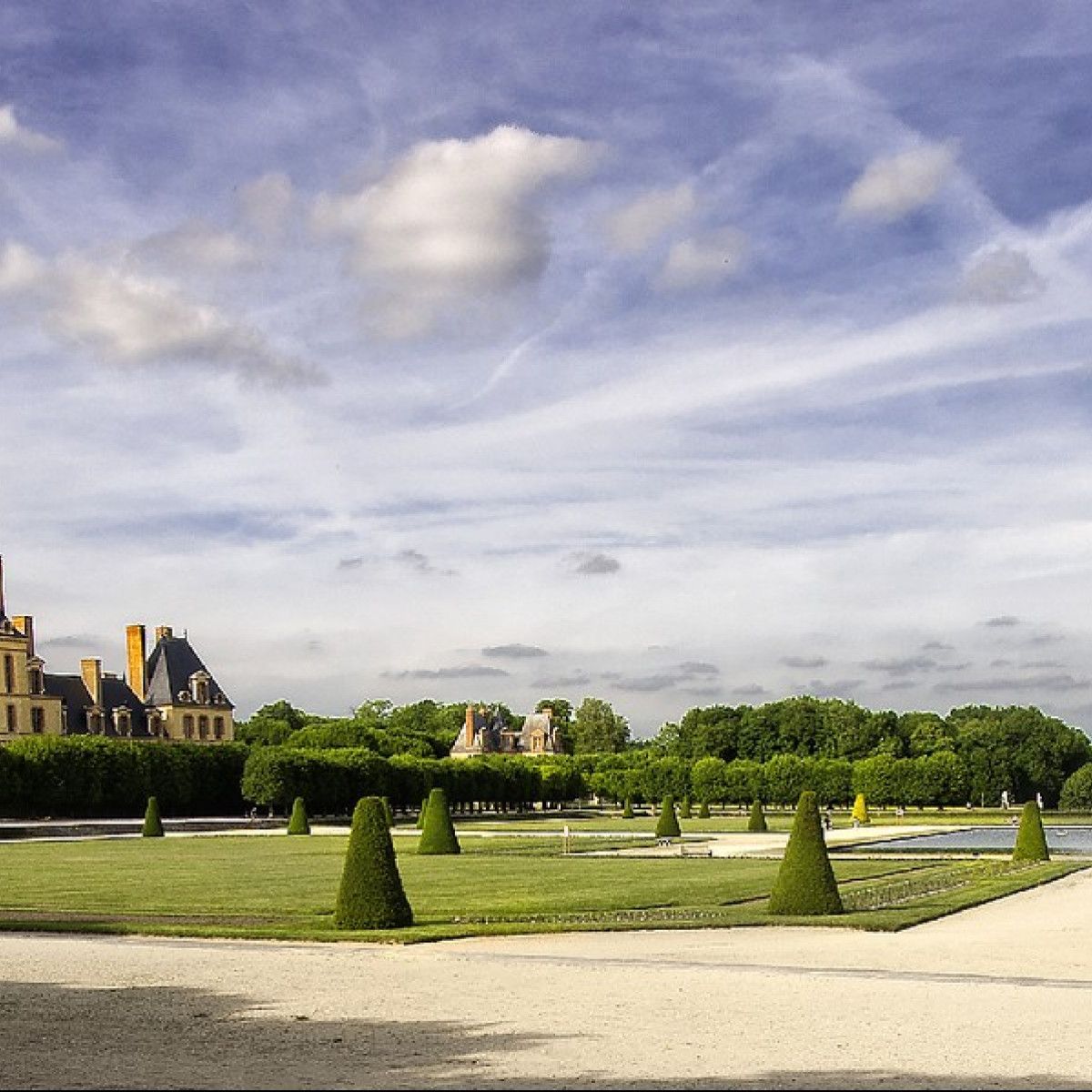 A Perfect Day Trip to the Château de Fontainebleau from Paris