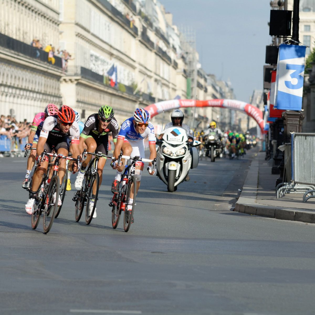 Why the Tour de France is the World's Most Beautiful Race - Paris Perfect
