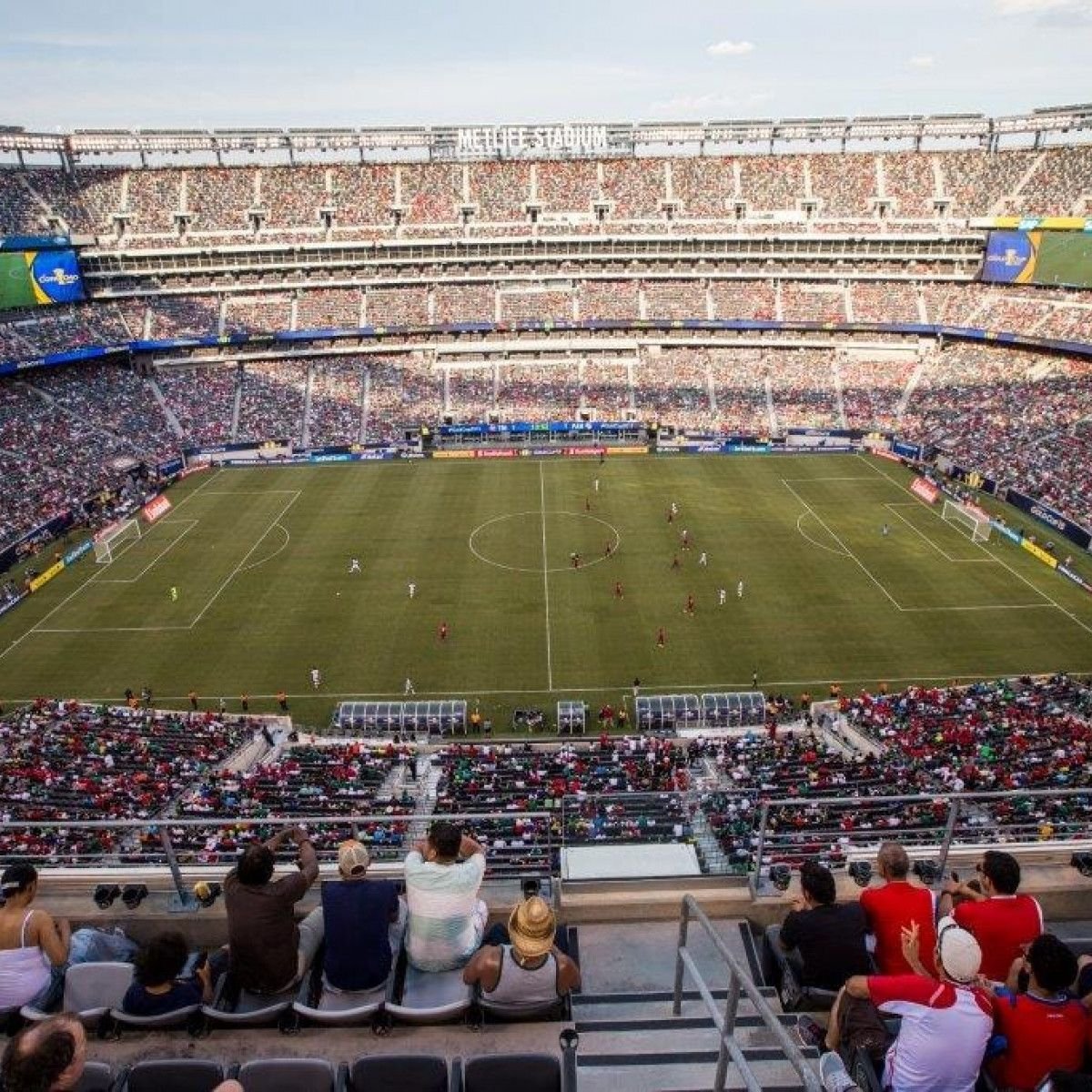 Getting to MetLife Stadium on public transit