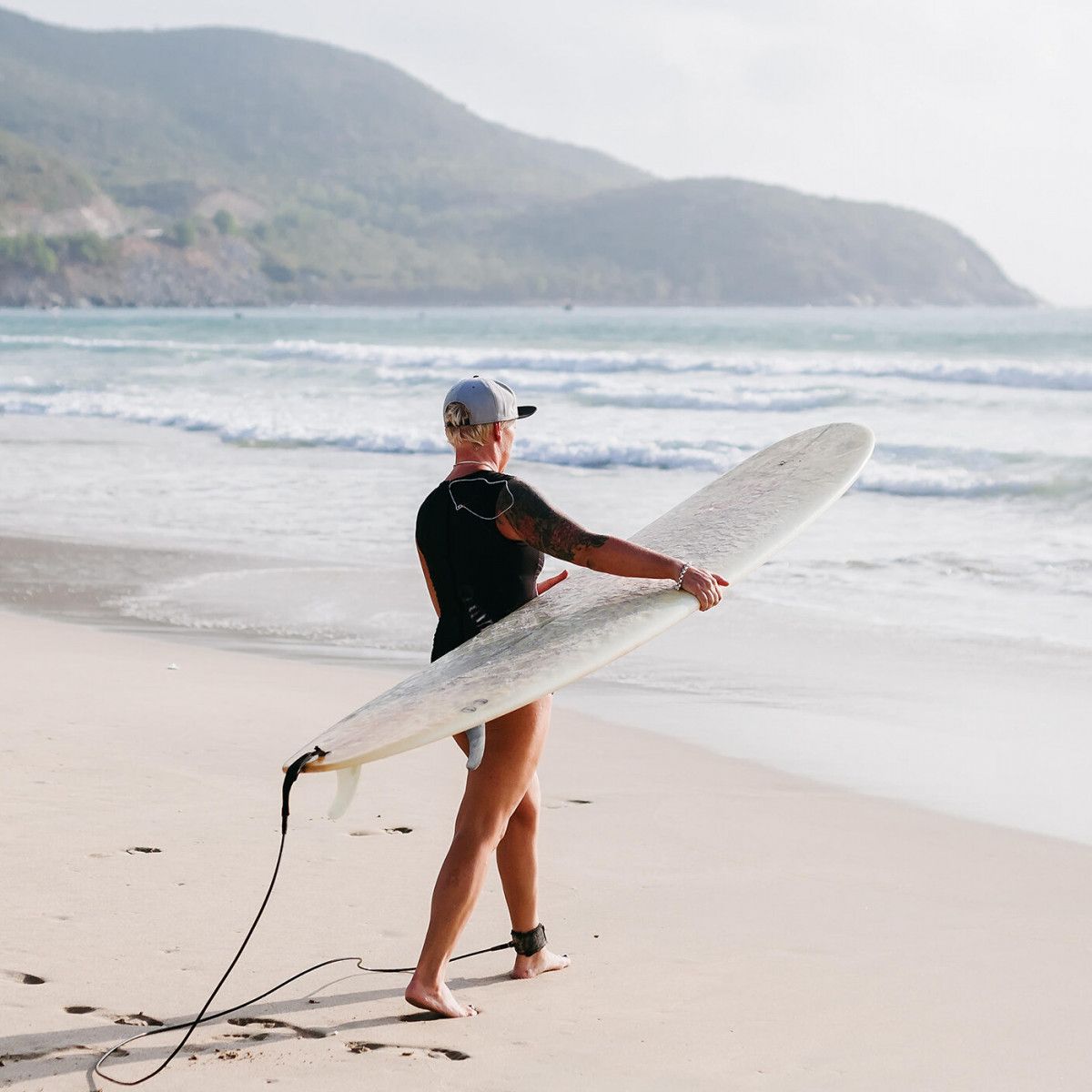 How To Attach a Surfboard Leash - How To Videos - The Wave Shack