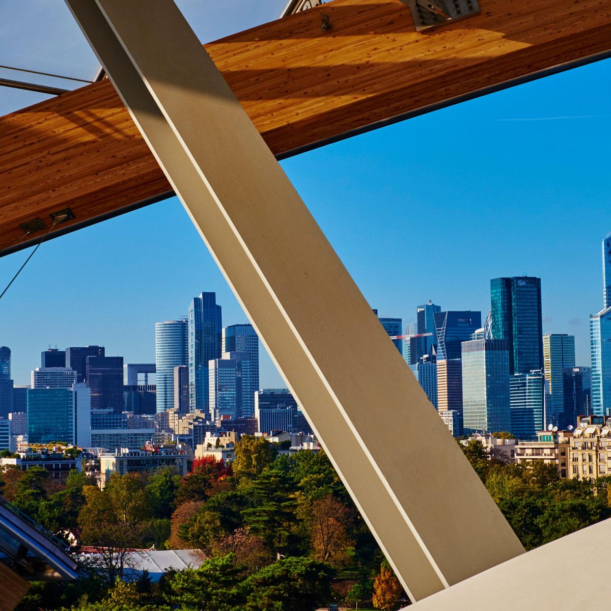 Foundation Louis Vuitton contemporary art gallery Paris. View of Paris from  rooftop terrace of building by architect Frank Gehry Stock Photo - Alamy