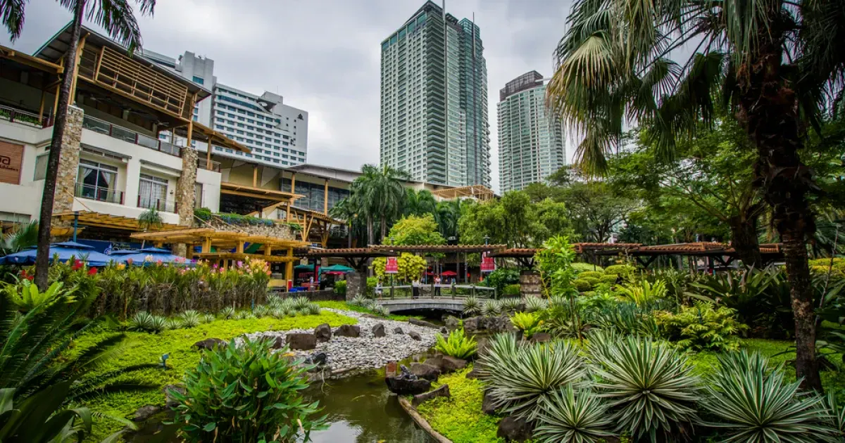 Greenbelt and Glorietta Mall Tour in Makati, Philippines 