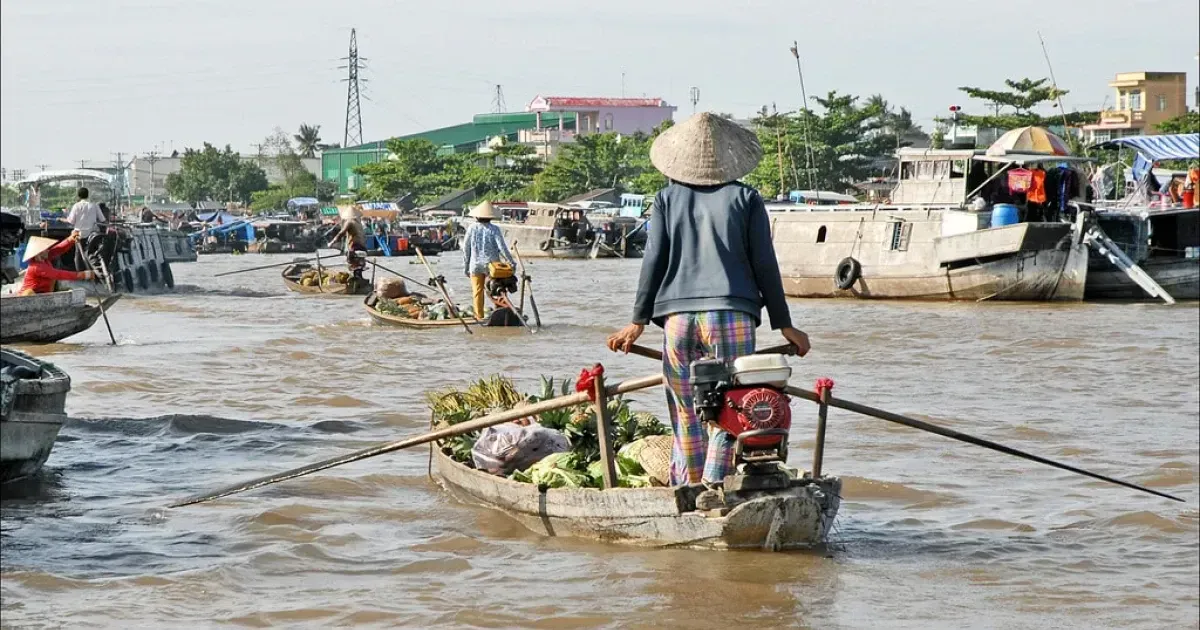 A Guide To Vietnam's Floating Markets