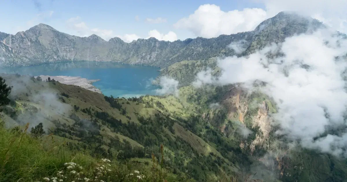 A Guide To Trekking Mount Rinjani Lombok