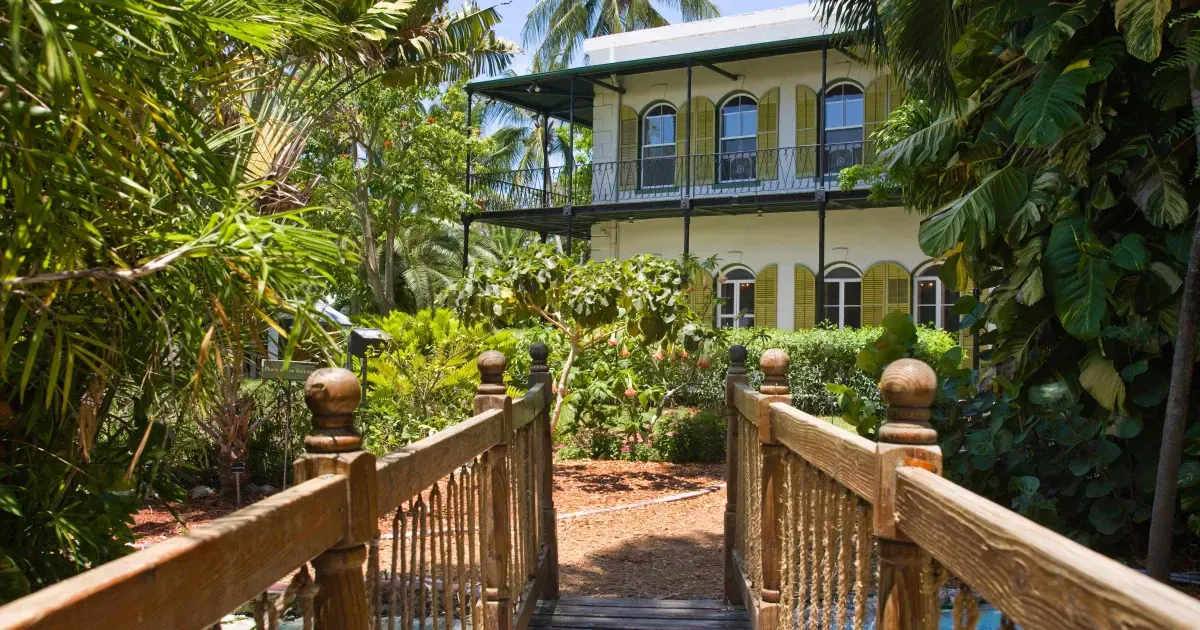 A Brief History Of The Ernest Hemingway House In Key West