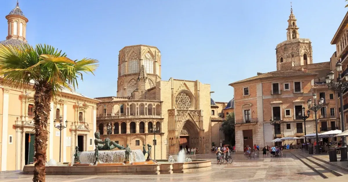 Reasons Why You Should Visit Valencia Spain