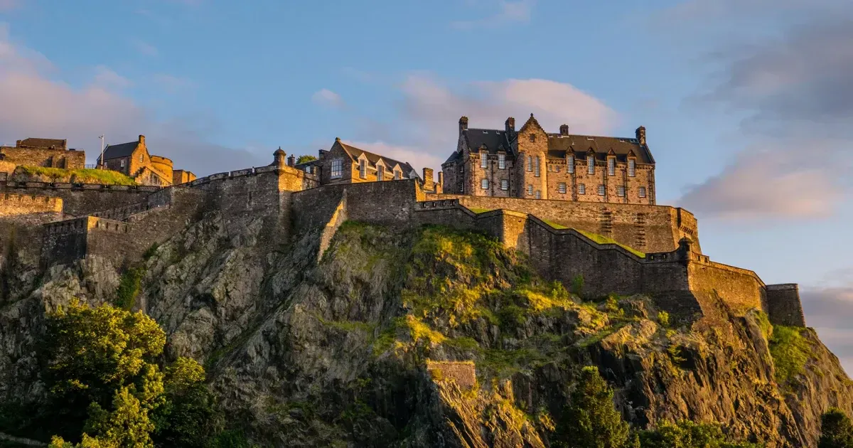 The Best Hotels To Book Near Edinburgh Castle Scotland