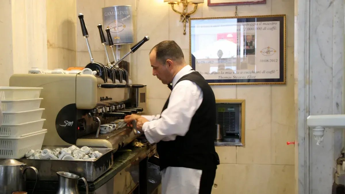 Neapolitan coffee, Neapolitan coffee machine available as Framed