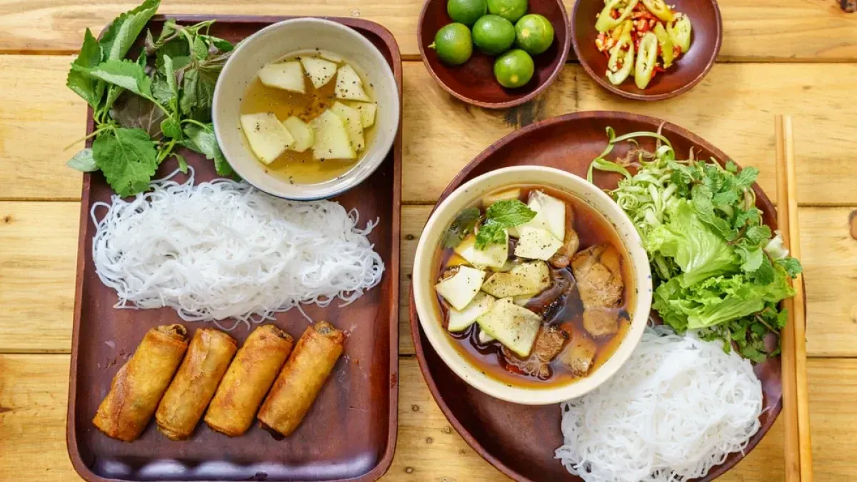 How Obama And Anthony Bourdain Made This Little Hanoi Noodle Shop