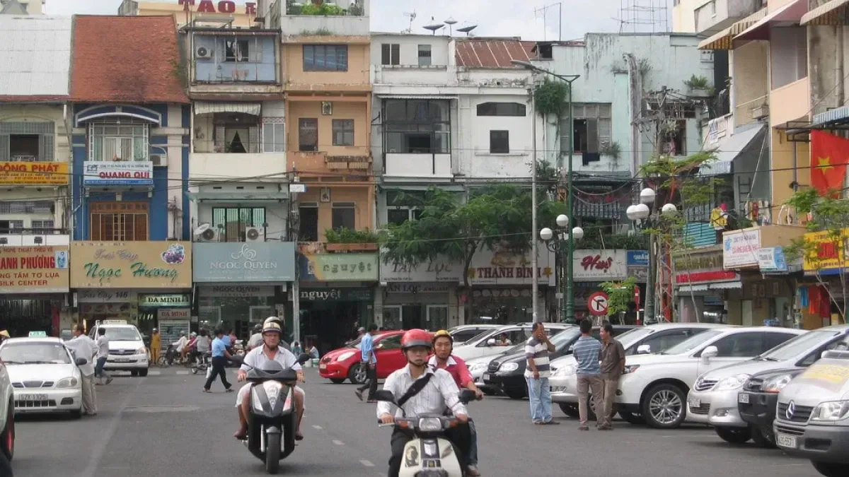 Hanoi Traffic Daunts Tourists - The New York Times