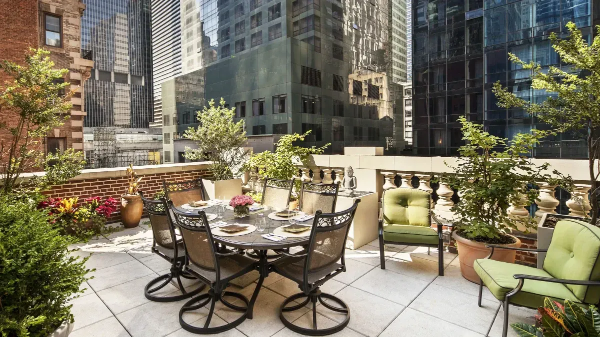 NYC Hotel Rooms & Balcony Suites near Times Square