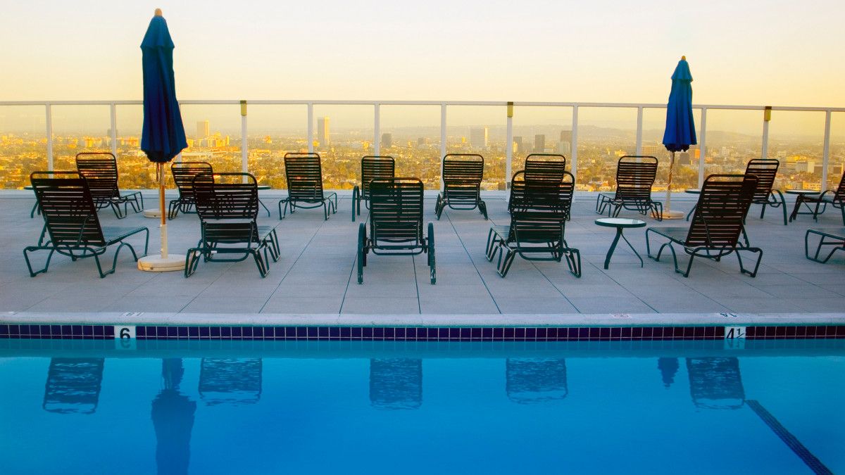 Rooftop Pools in Las Vegas - Spectacular Views!