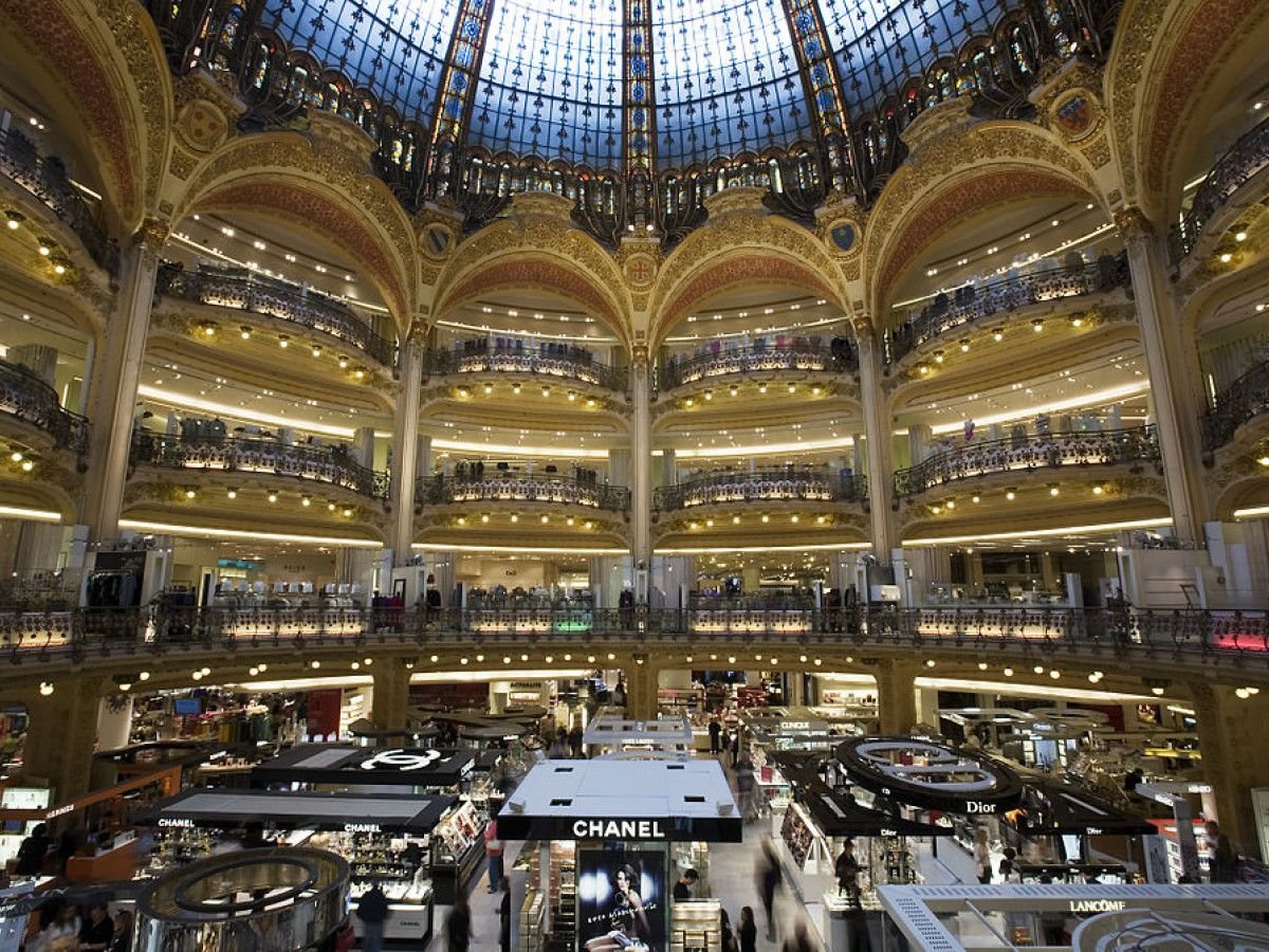 Paris, France, December 4, 2016. First shopping Sunday in Galeries
