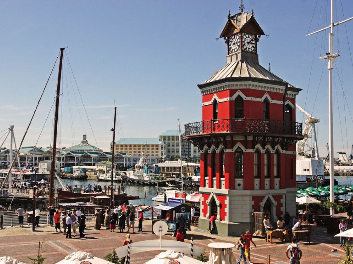 Welcome to Atlantic Breeze - Local Attractions: V&A Waterfront