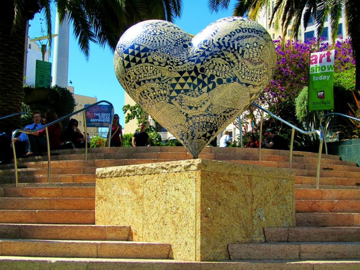 Art Hearts at Union Square San Francisco - Traveling with Sweeney