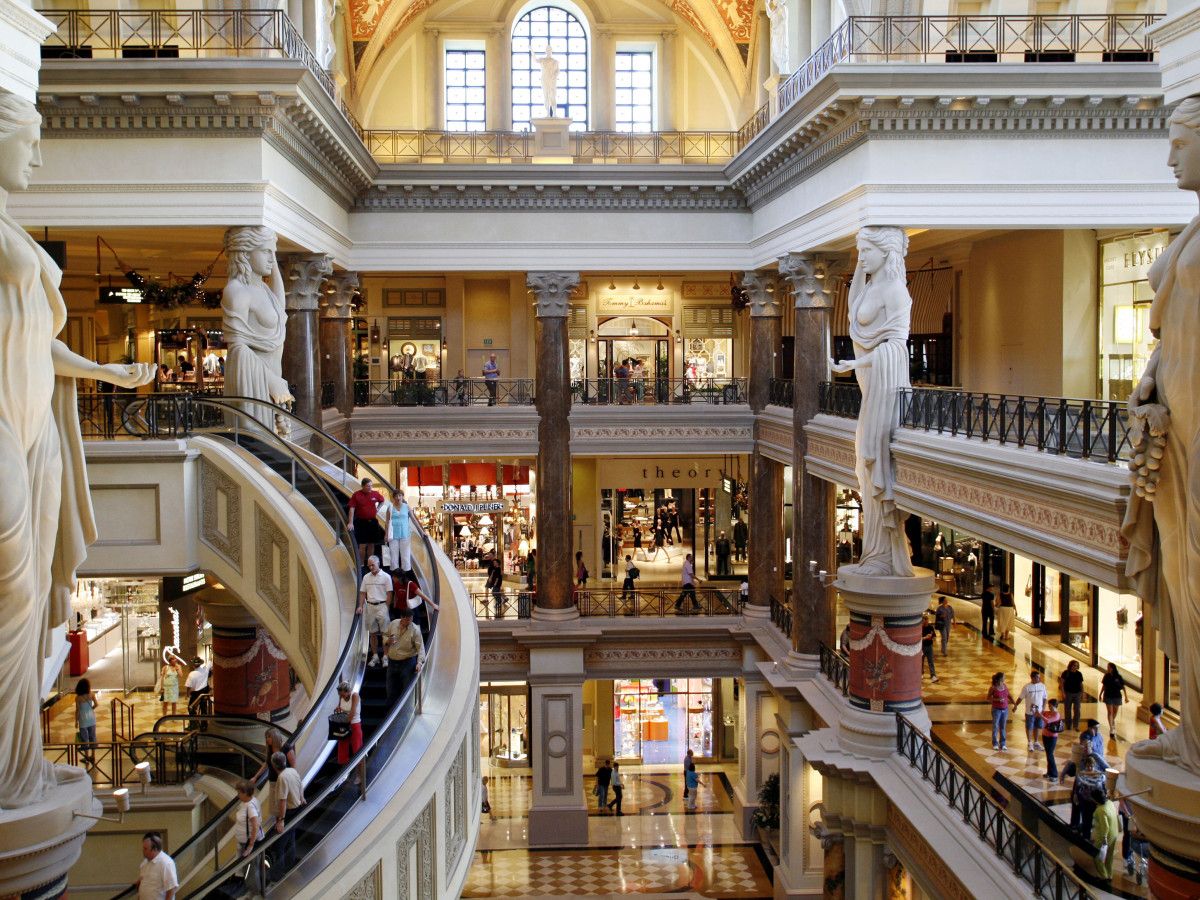Las Vegas Shopper's Guide To Malls On The Strip 