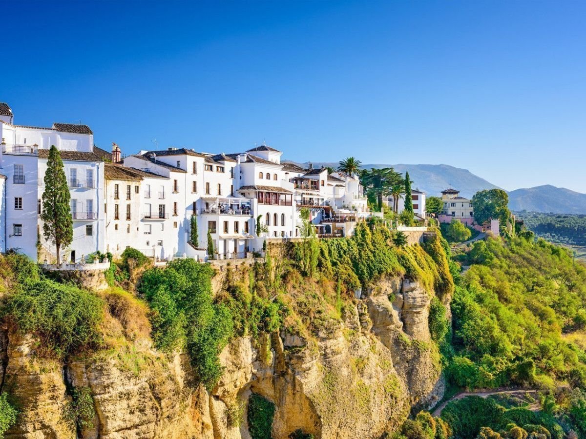 Getaway to 4 beautiful villages in Spain