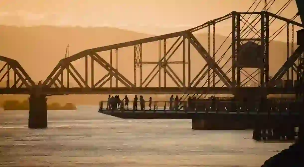 Columbia River with the Grant Street Pier, Vancouver, Washington, USA