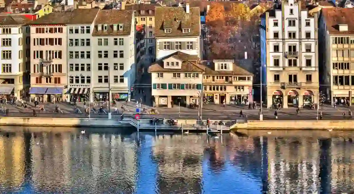 A Zurich postcard with a view of the Limmat river. Single exposure tonemapping using Photomatix.