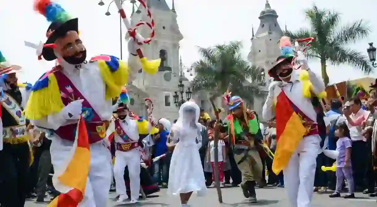 Street Dancing in Lima