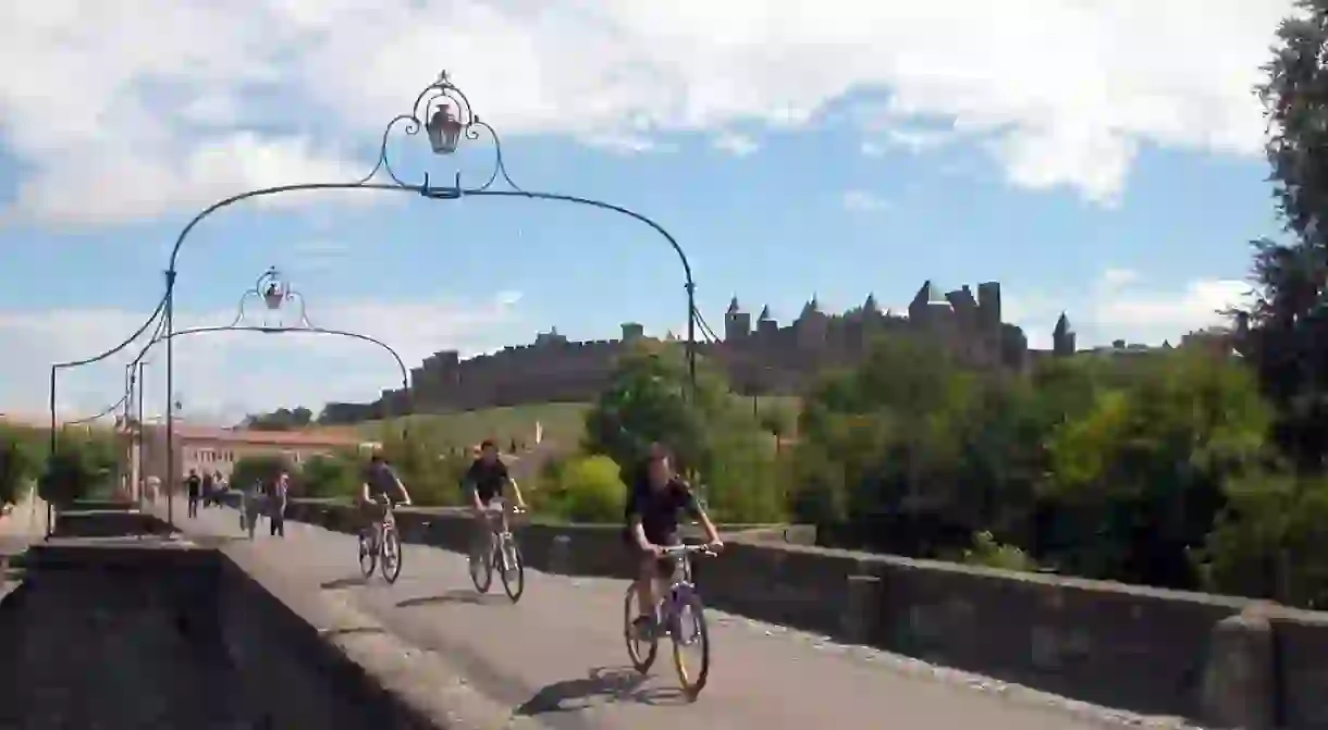 Bike tour across the Pont Vieux