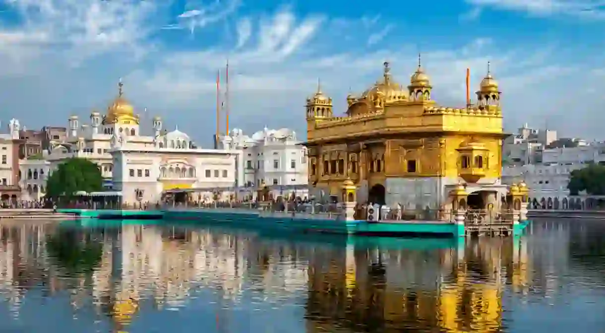 Sikh gurdwara Golden Temple (Harmandir Sahib). Amritsar, Punjab, India