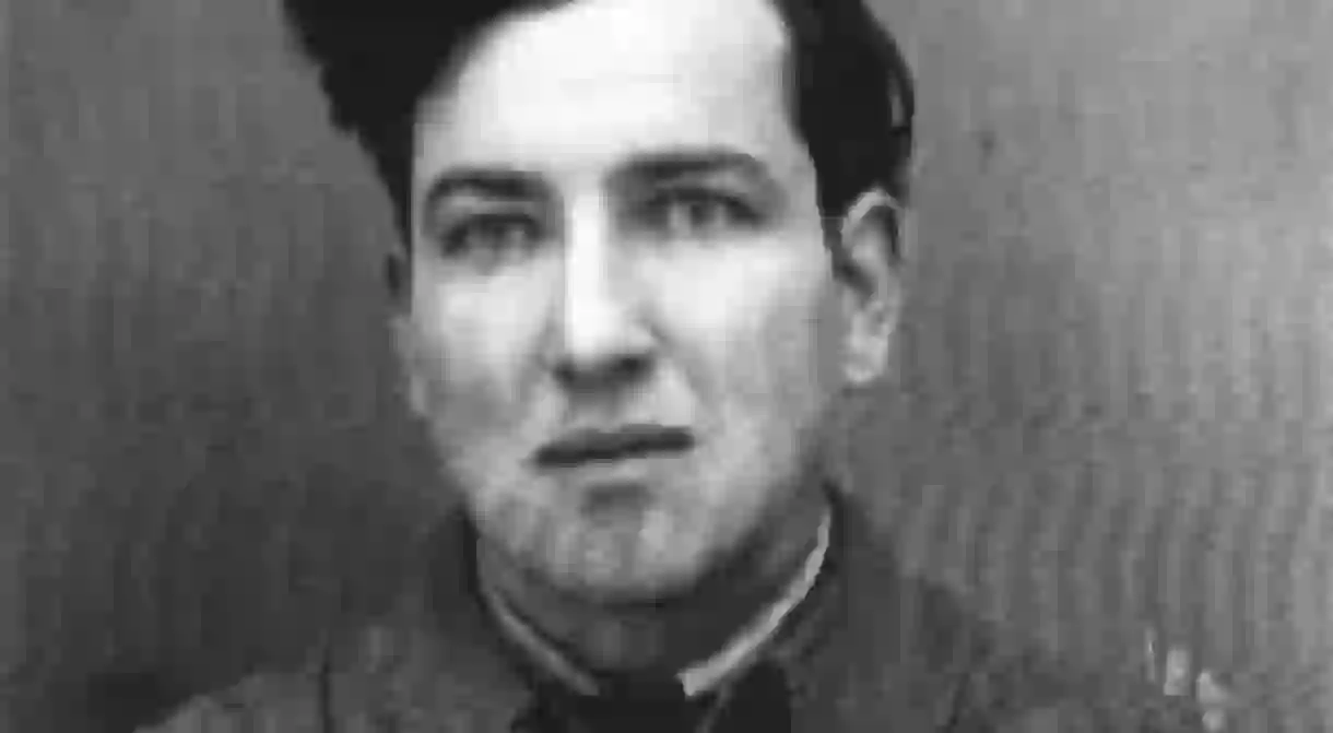 Robert Graves Identity Photo 1934