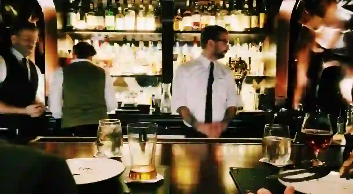 Bar Waiter