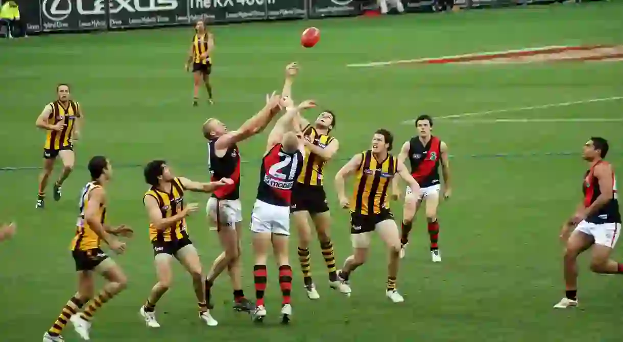 Stoppage in AFL game between Hawks and Bombers