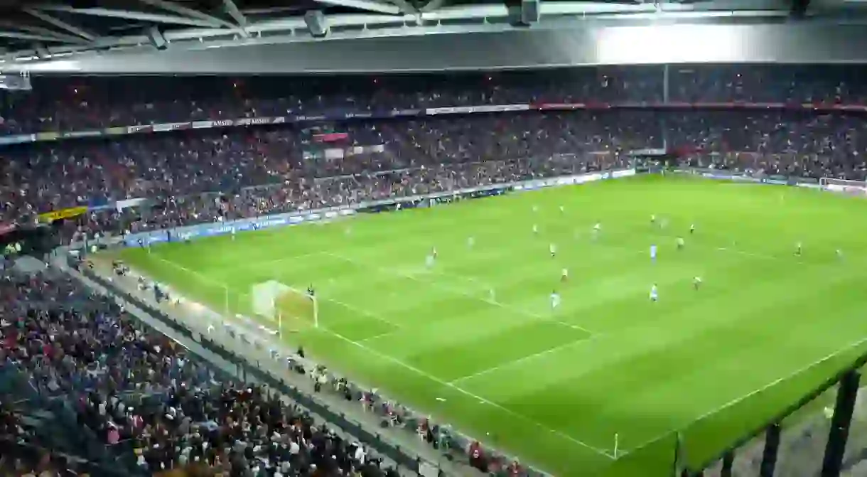 De Kuip at night