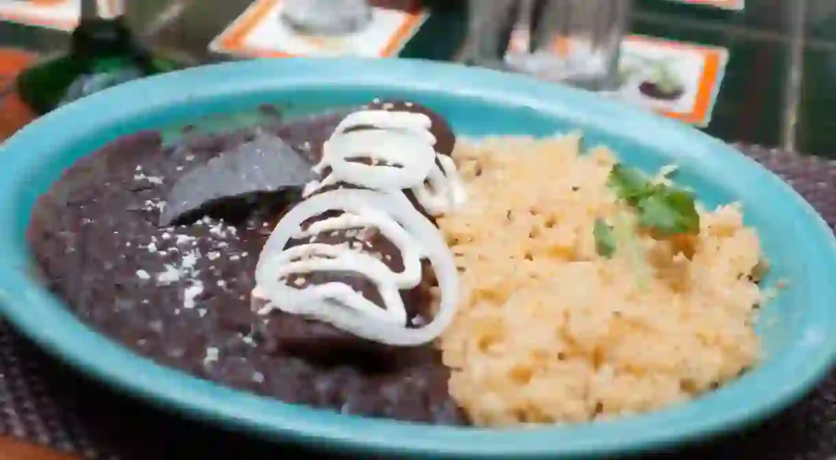 Enchiladas de mole