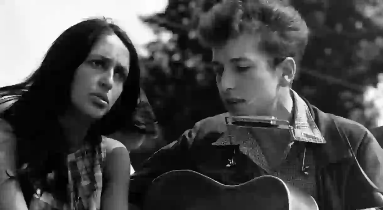 Bob Dylan and Joan Baez during Civil Rights March on Washington D.C., 1963