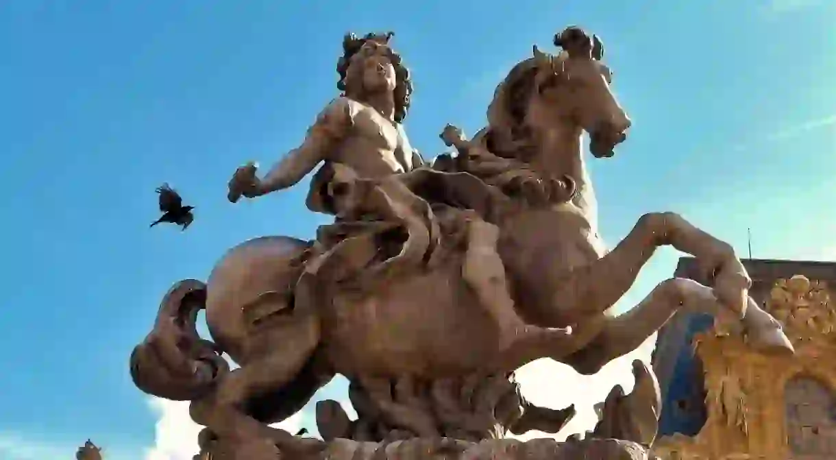 Statue of Louis XIV at the Louvre│