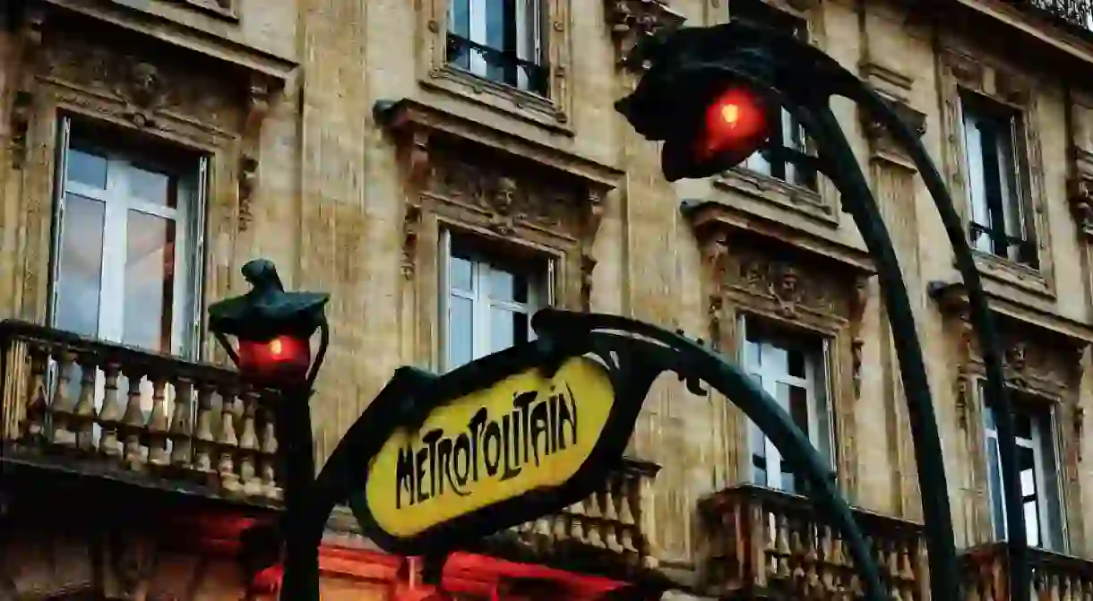 Art nouveau metro sign │