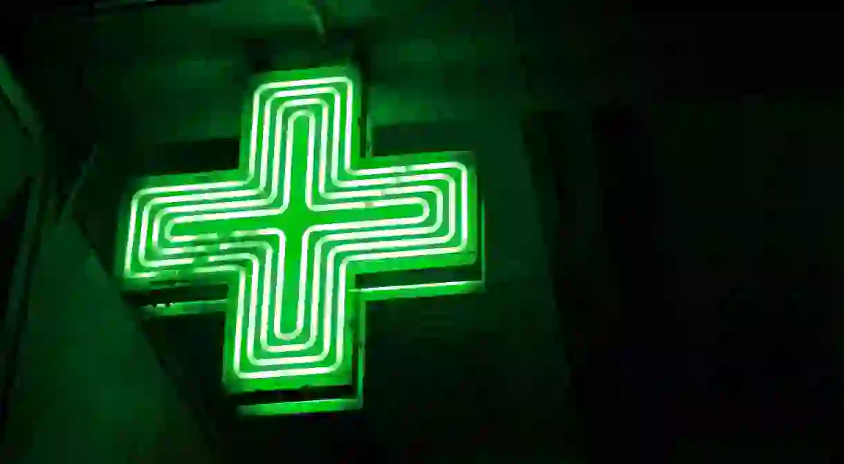 The green pharmacy cross │