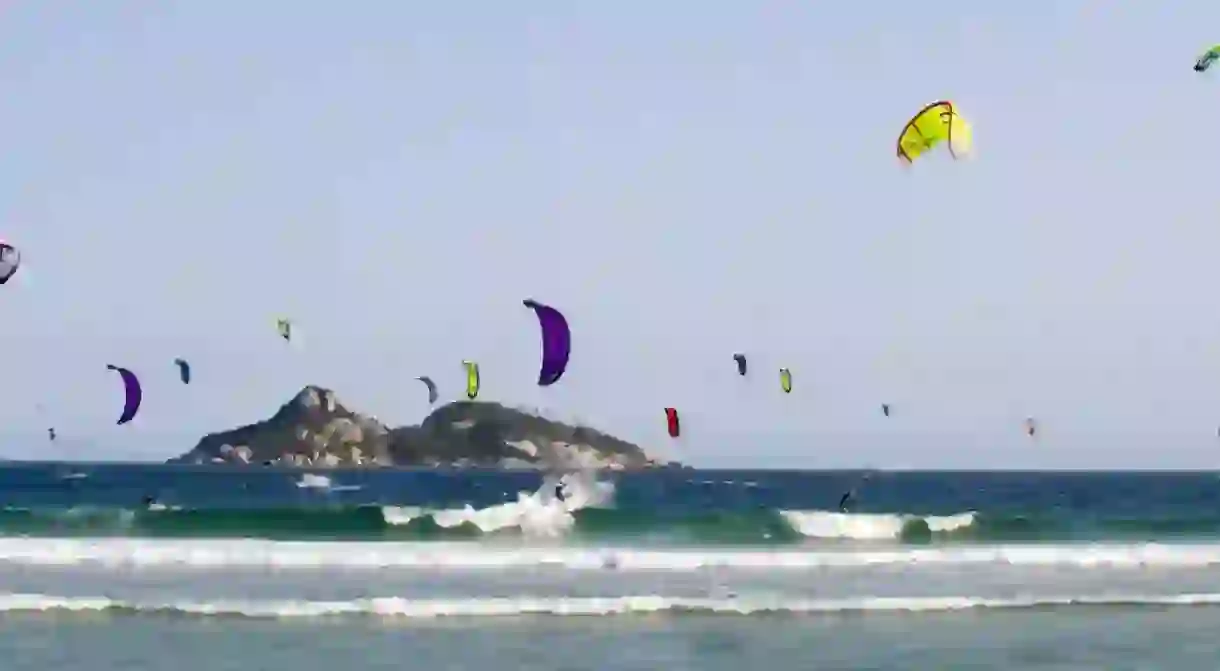 Kitesurfing in Barra