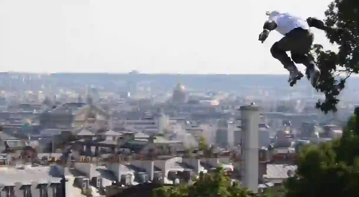 Extreme roller blader Taïg Khris setting a 29-meter record at the Sacré-Coeur │