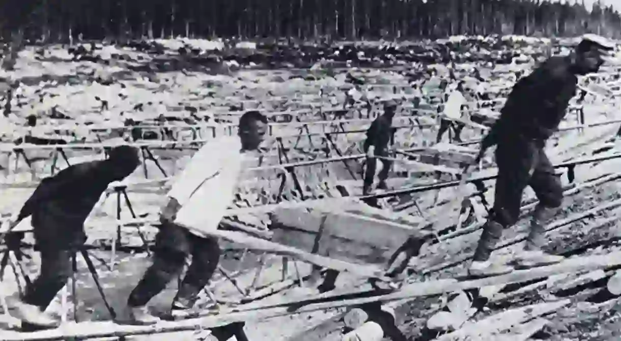 Prisoner labor at construction of Belomorkanal