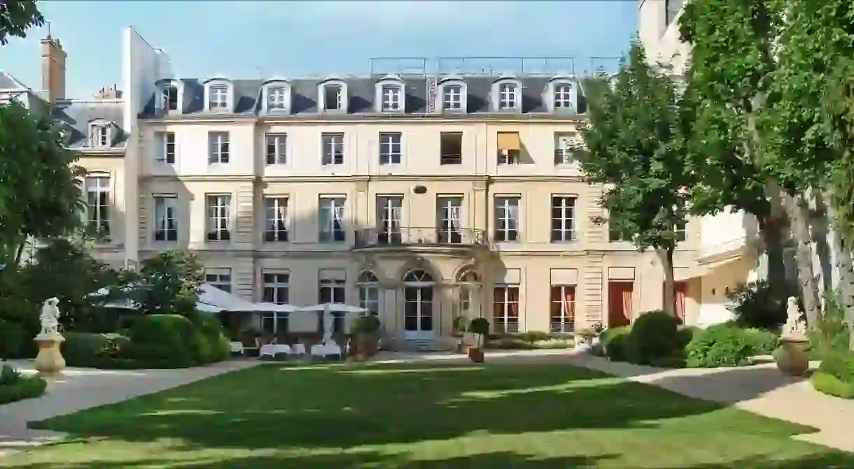 Le jardin de la maison de lAmérique latine / lHôtel Amelot de Gournay │