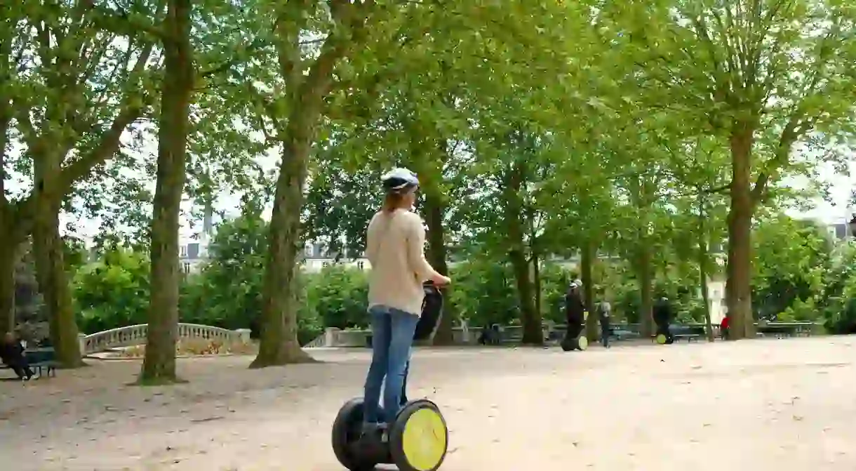 Segway in Square Darcy Dijon