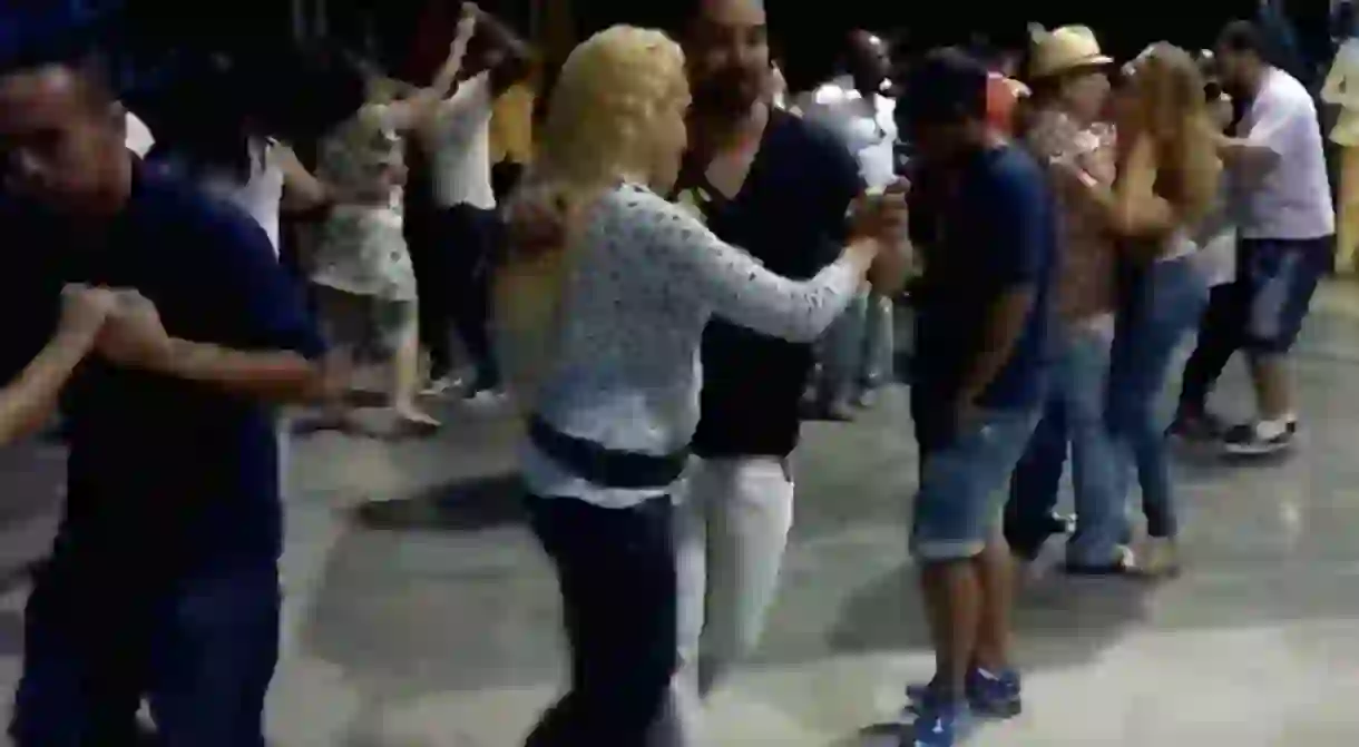 Sertanejo Universitario dance