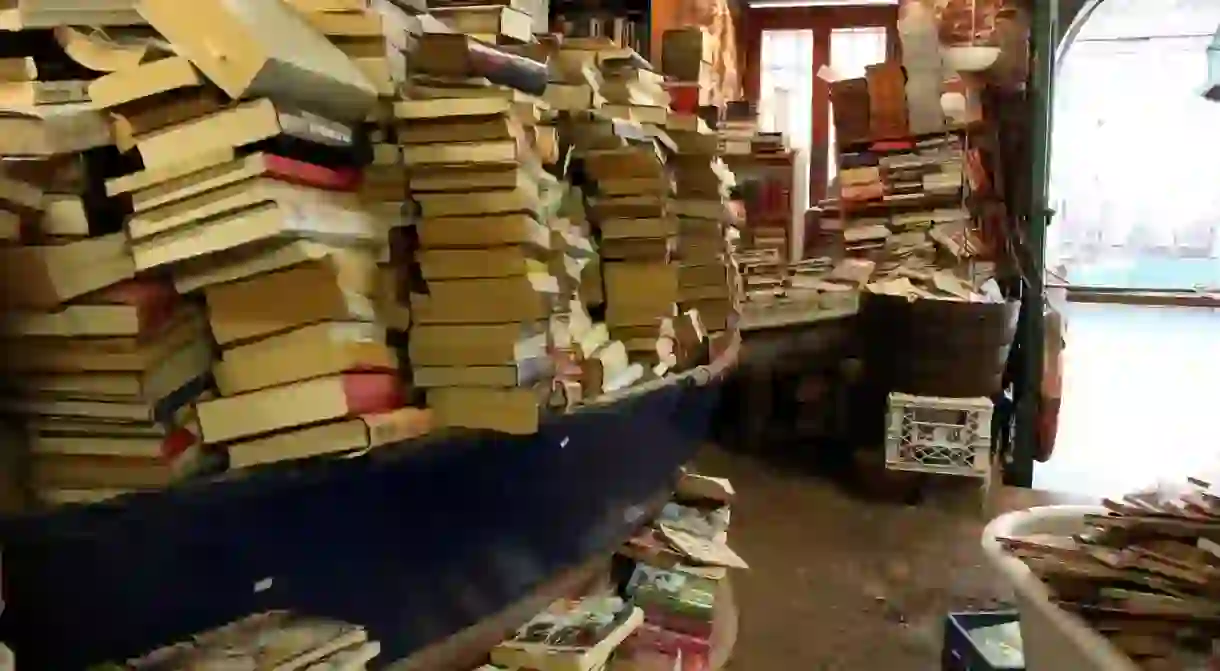 Acqua Alta bookstore