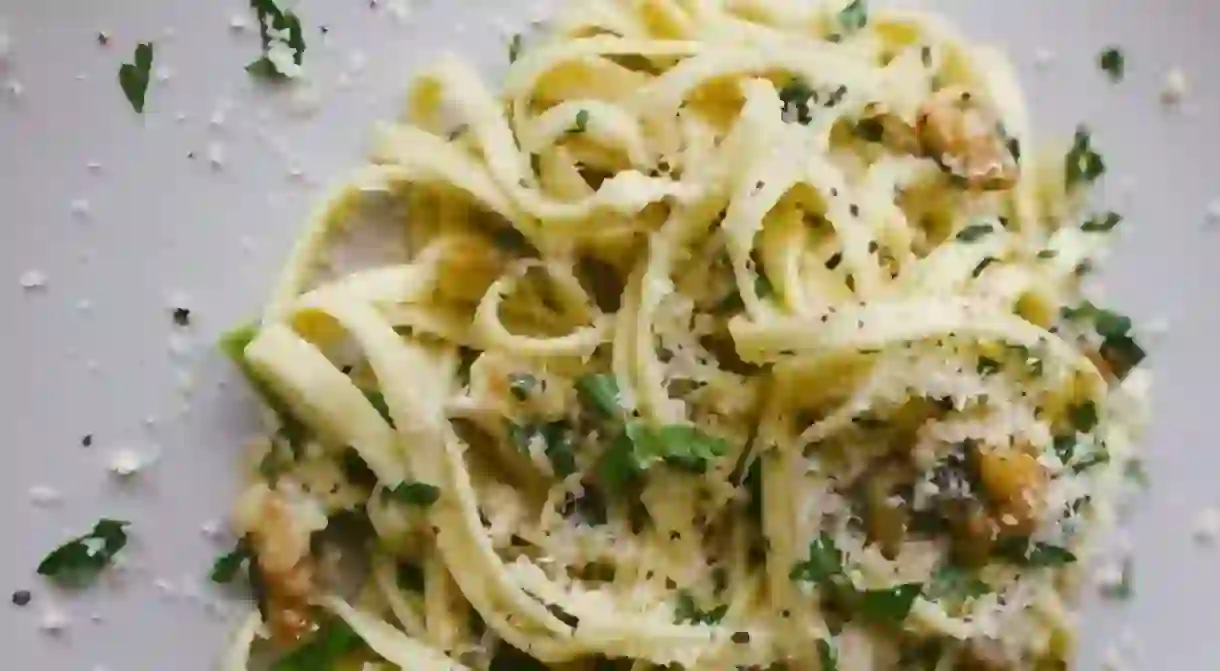 Walnut, Parsley and Parmesan Linguine