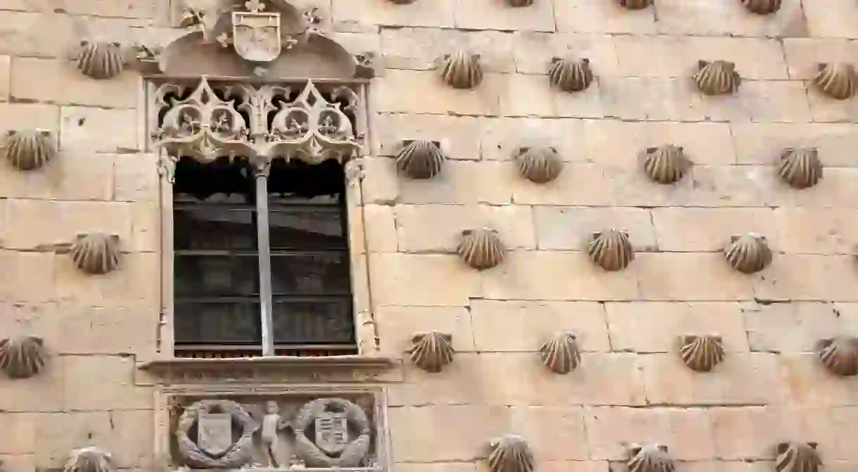 The facade of the Casa de las Conchas, Salamanca, Spain. Photo: Flickr