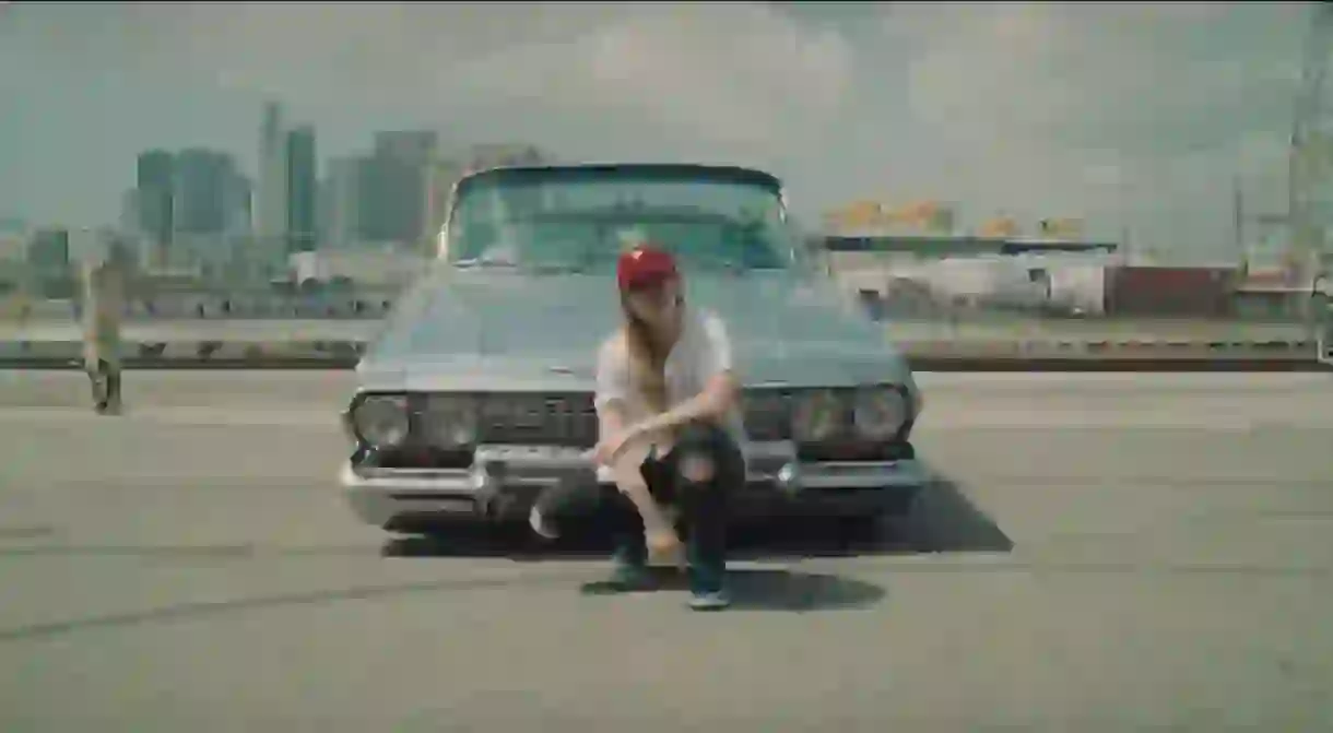 Screenshot from Dale music video