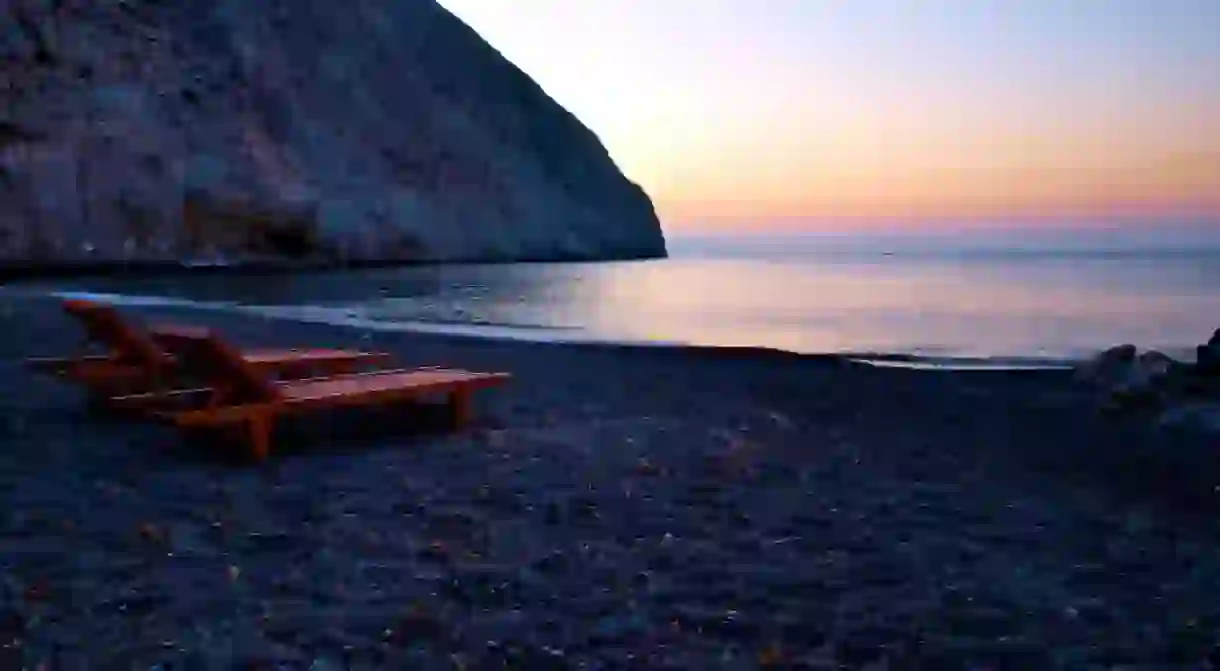 Perissa beach without the crowds