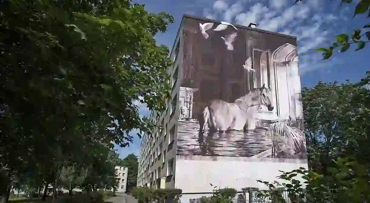 Ricky Lee Gordon paints a wall for Urban Nation’s One Wall Project in Berlin