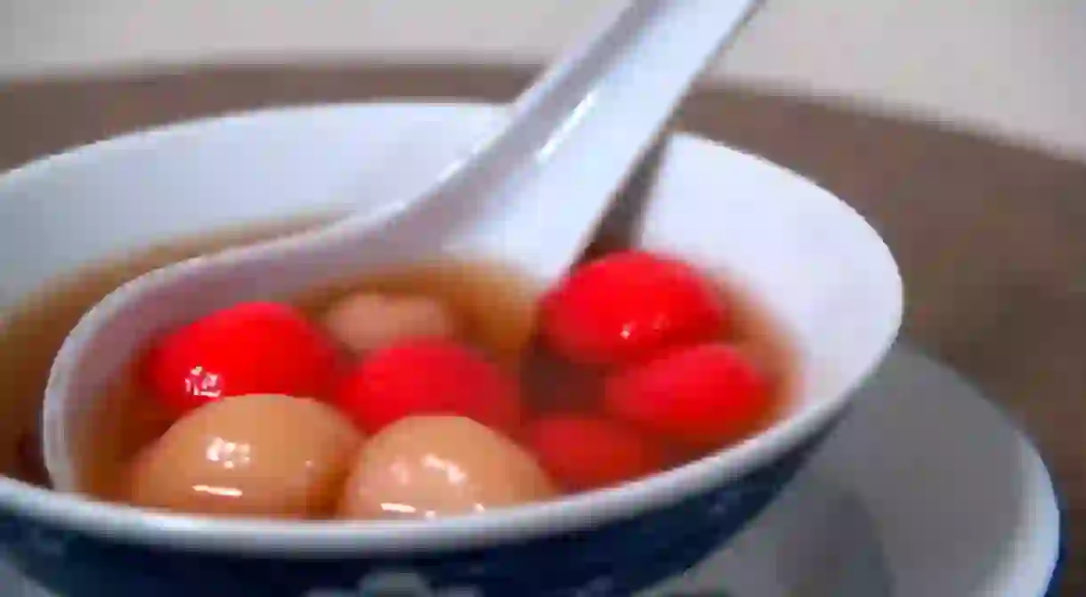 Glutinous rice balls served in sweet soup I