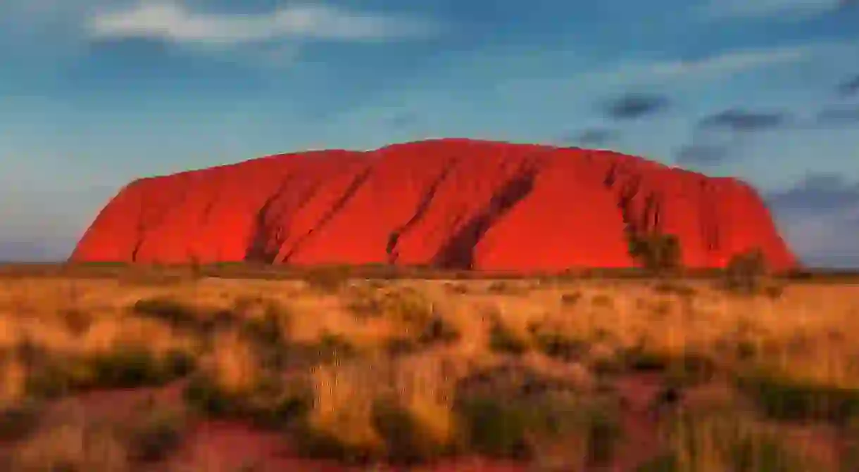 https://pixabay.com/en/uluru-australia-monolith-2058380/